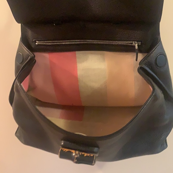 Gucci Medium Top Handle Bag - Picture 8 of 17